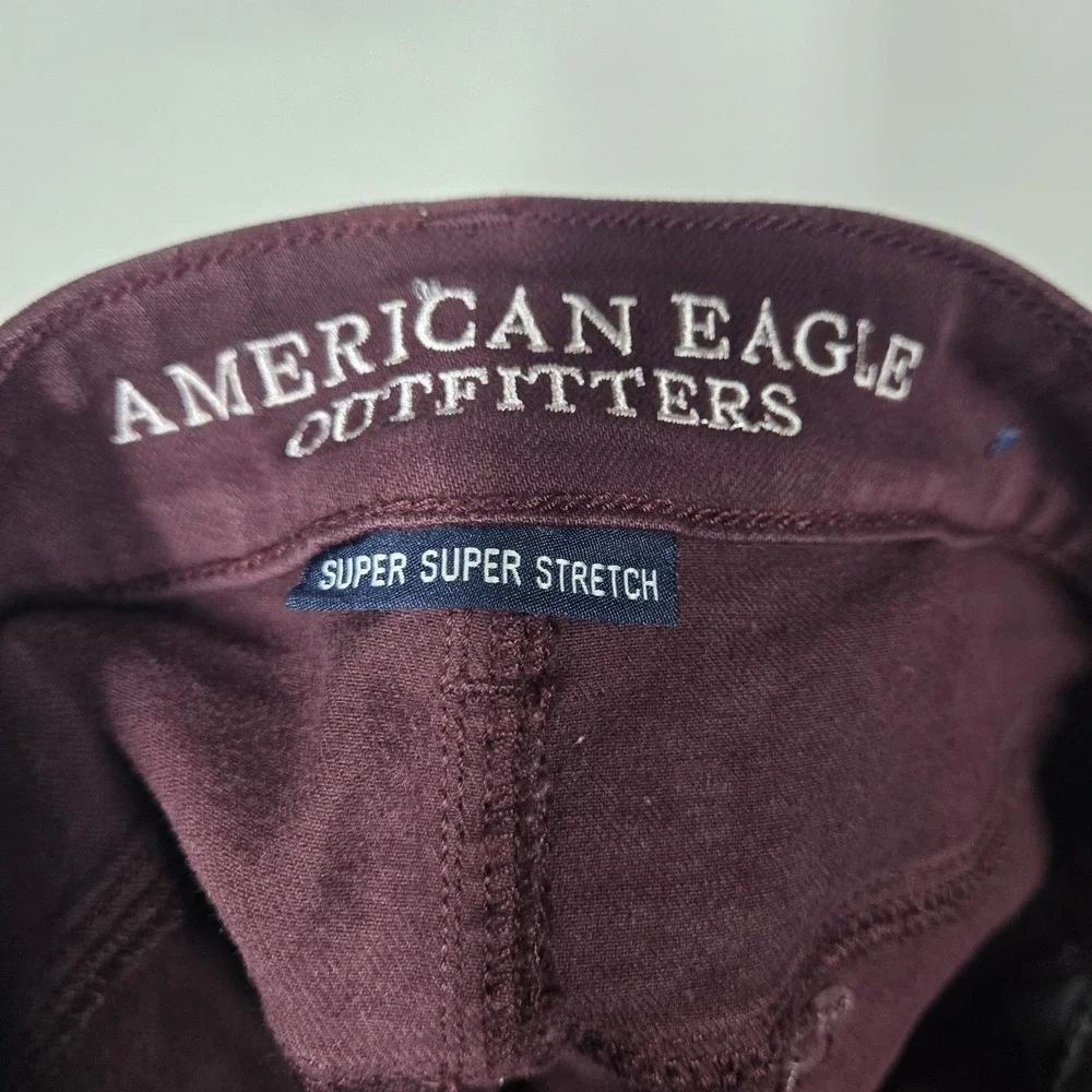 American Eagle Hi-Rise Shortie Women's Size 8 Maroon Denim Shorts Super Super...